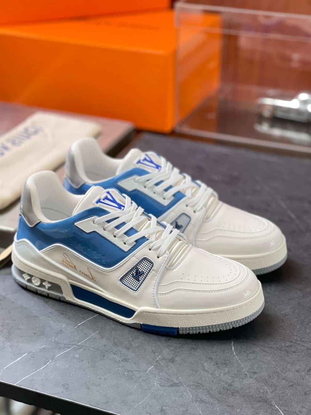 LOUIS VUITTON TRAINER SNEAKER   LSVT317