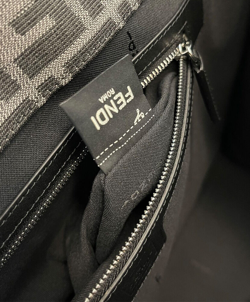Fendi Shopper 7VA390 Black