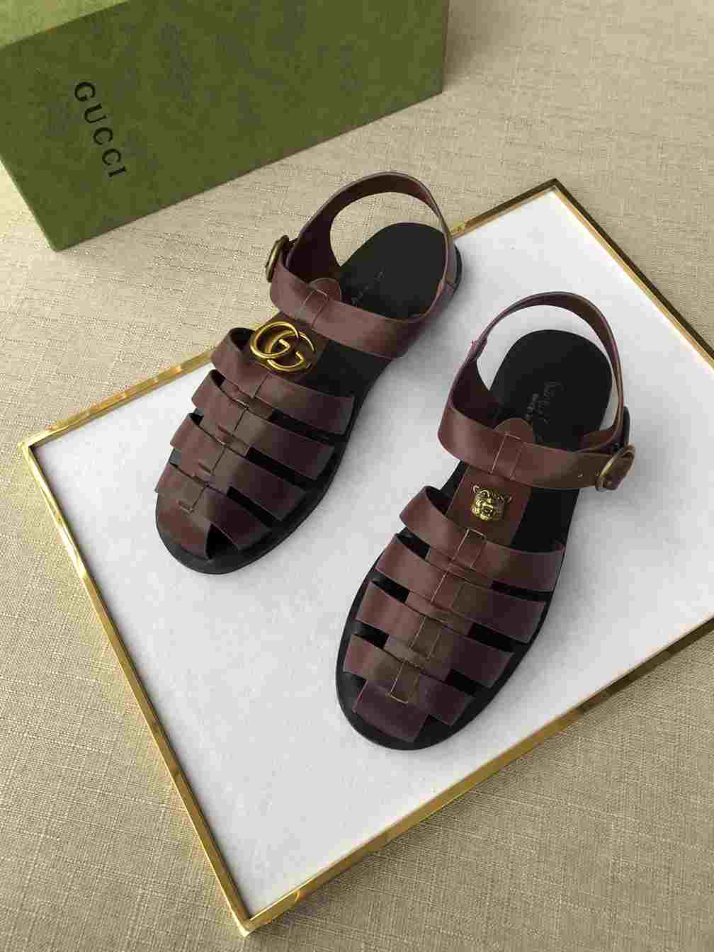 GUCCI SANDAL WITH DOUBLE G   SDG007