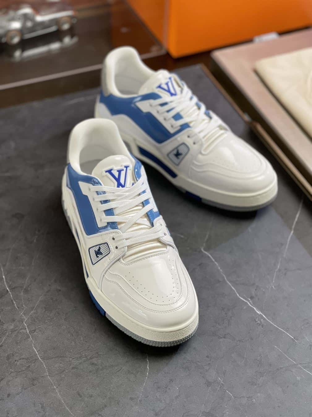 LOUIS VUITTON TRAINER SNEAKER   LSVT317