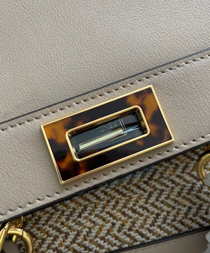 Fendi Peekaboo Iseeu Small 8BN327 Gray