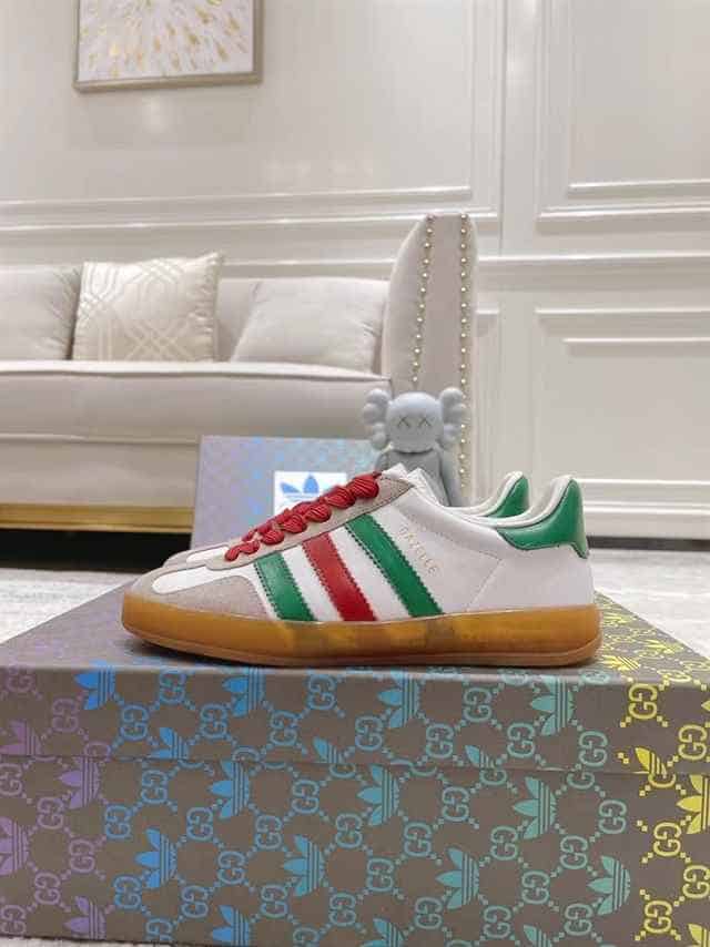GUCCI GAZELLE SNEAKER   GC107