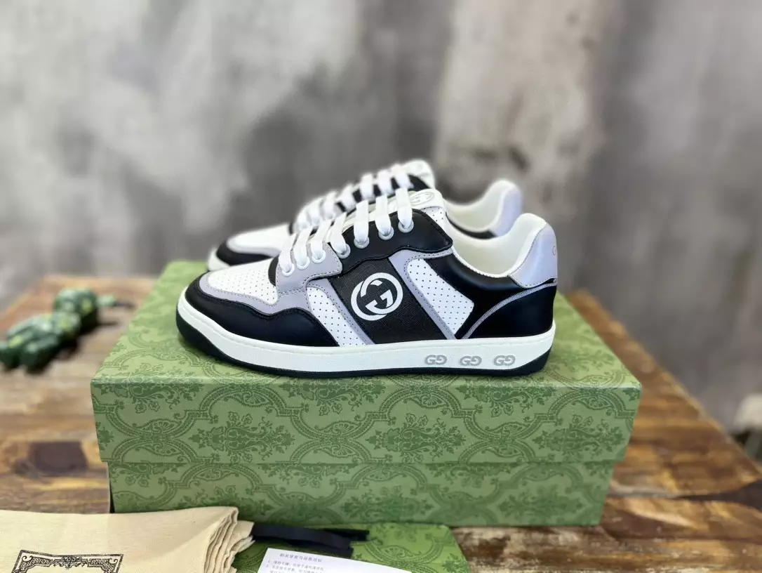 GUCCI LOW TOP SNEAKER   GC203