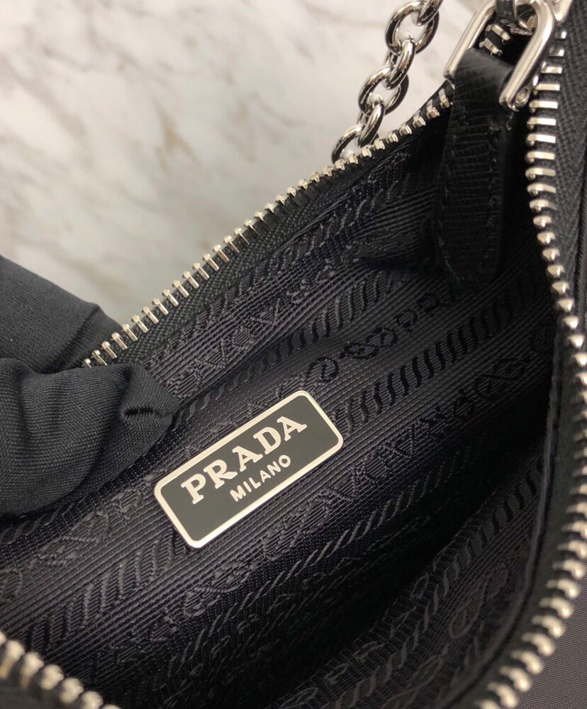 Prada Re-Edition 2005 nylon shoulder bag Black