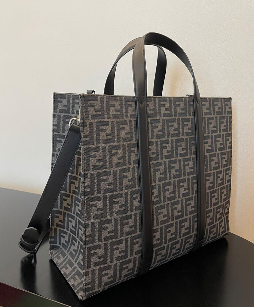 Fendi Shopper 7VA390 Black