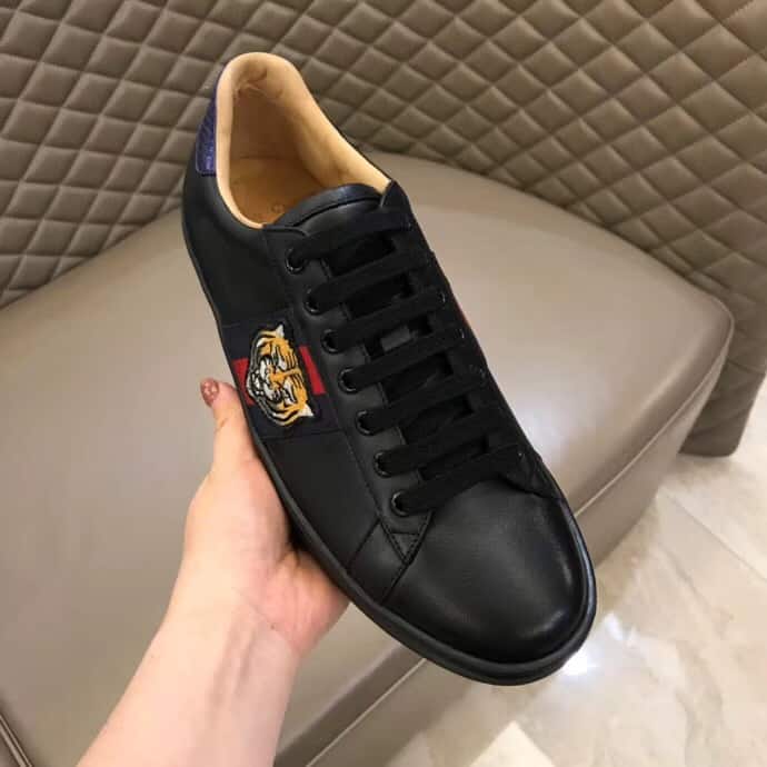 GUCCI TIGER ACE EMBROIDERED SNEAKER BLACK �C GC49