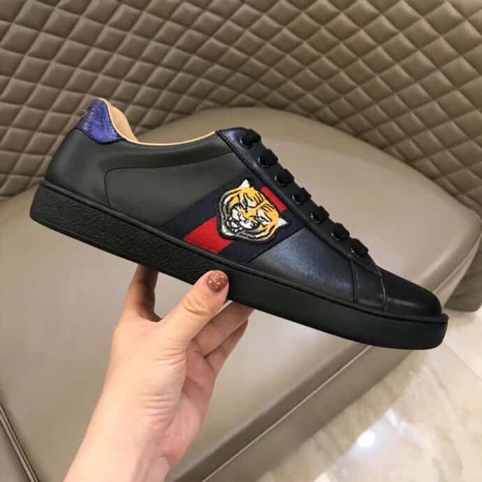 GUCCI TIGER ACE EMBROIDERED SNEAKER BLACK �C GC49
