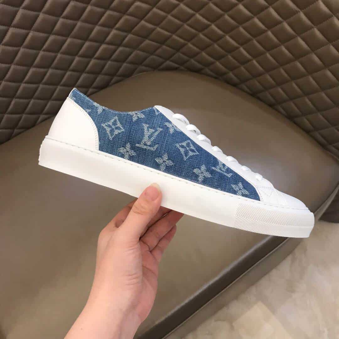 LOUIS VUITTON TATTOO SNEAKER   LV17