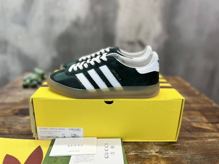 GUCCI GAZELLE SNEAKER   GC108