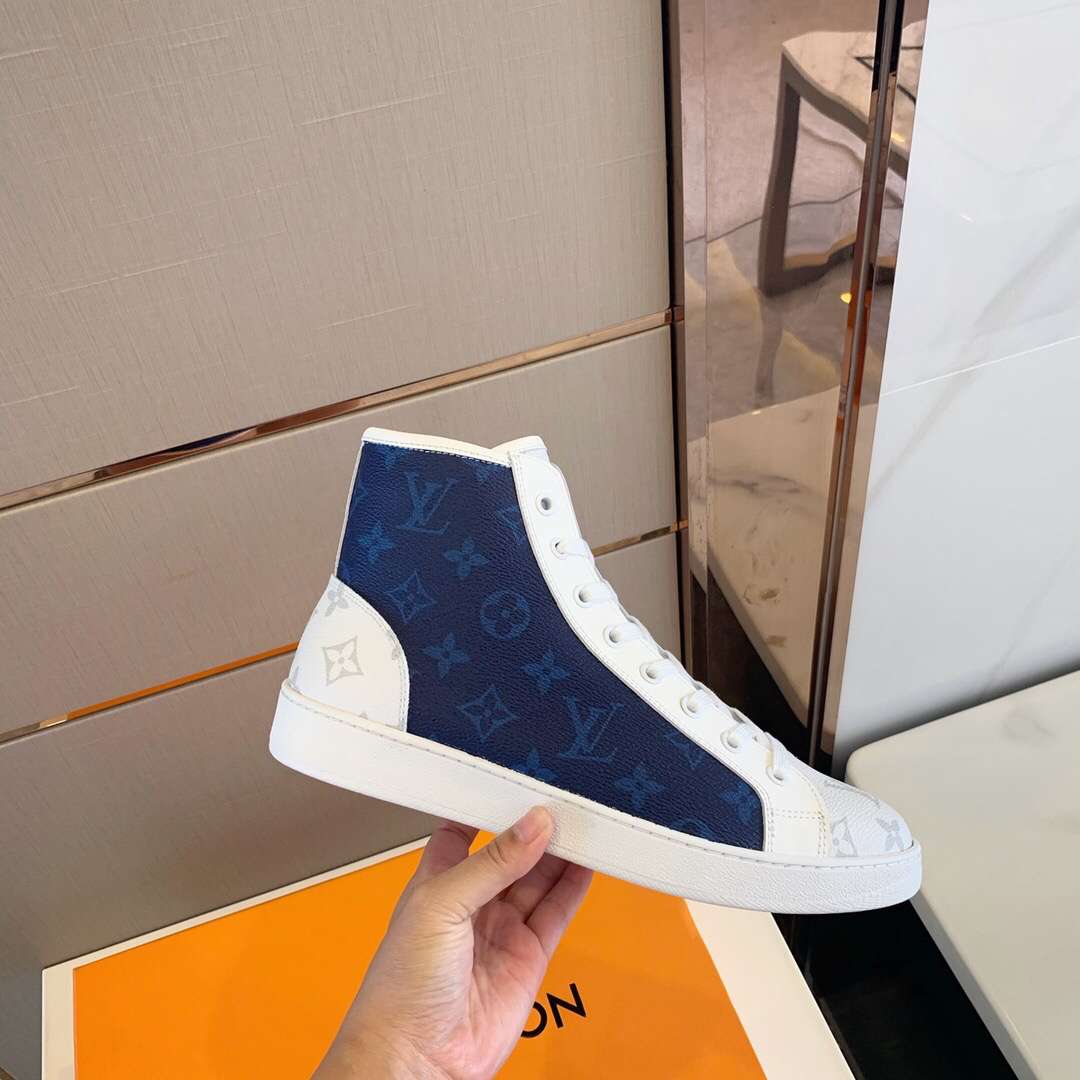 LOUIS VUITTON MONOGRAM HIGH TOP SNEAKER LV054