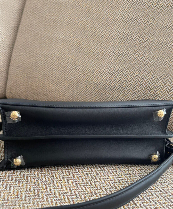 Fendi Peekaboo Iseeu Small 8BN327 Black