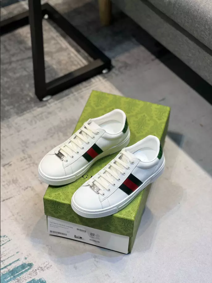 GUCCI ACE LEATHER SNEAKER WITH GREEN CROCODILE   GC229