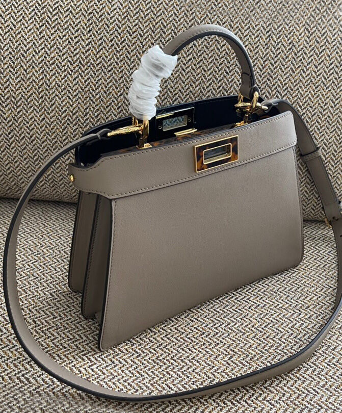 Fendi Peekaboo Iseeu Small 8BN327 Gray