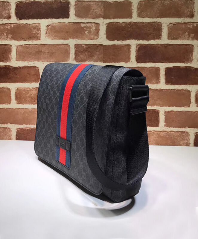 Gucci GG Supreme messenger 475432 Black