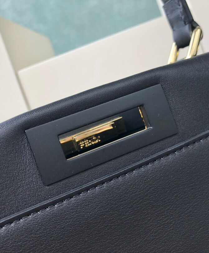 Fendi Peekaboo Medium 8BN290 Black