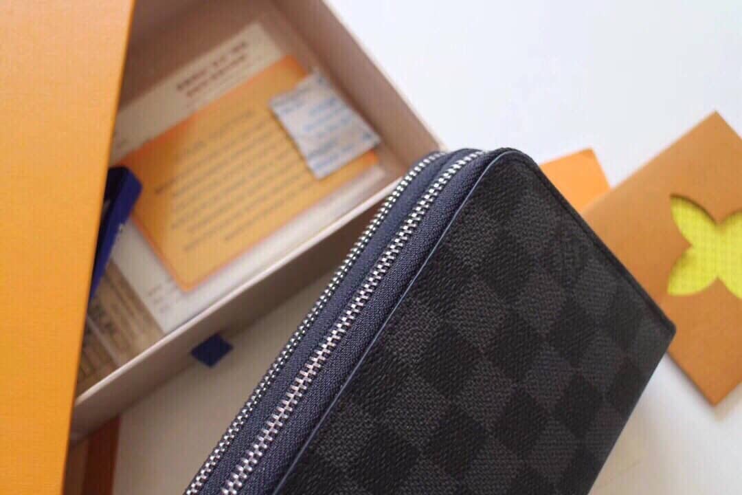 LV ZIPPY VERTICAL   LVW4