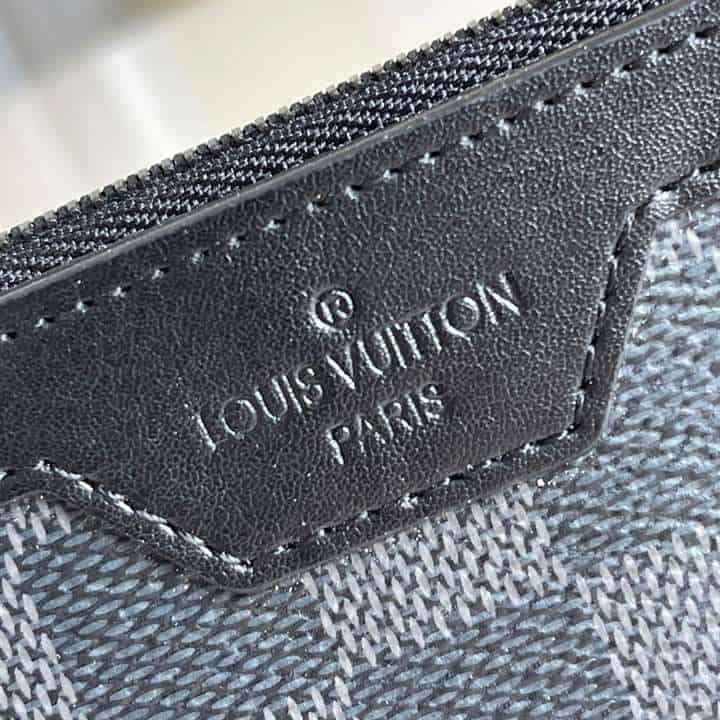 N60354 Louis Vuitton Utility Coin Holder  Damier Graphite Coated Canvas   RRG054