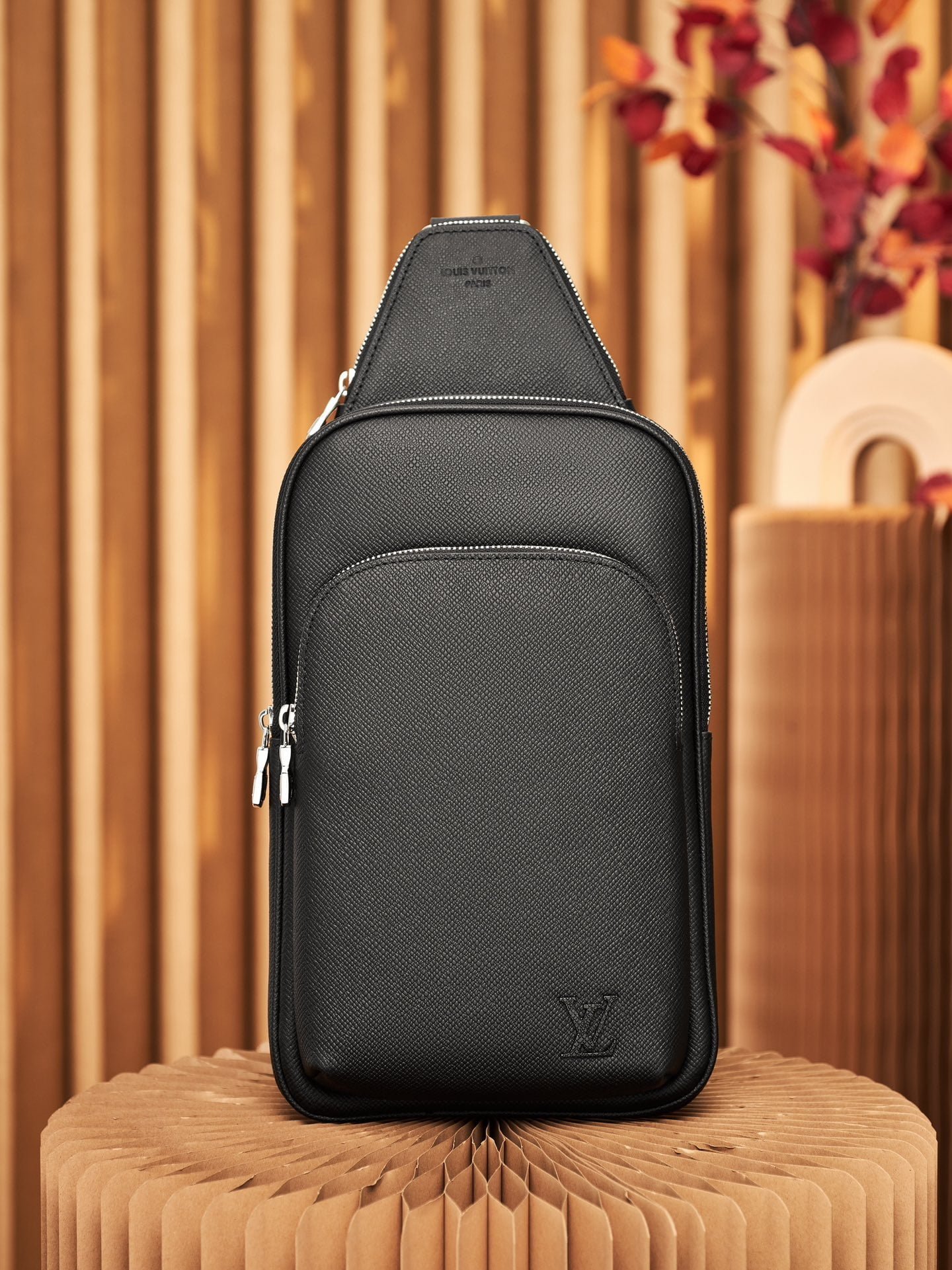 LV Avenue Slingbag NM