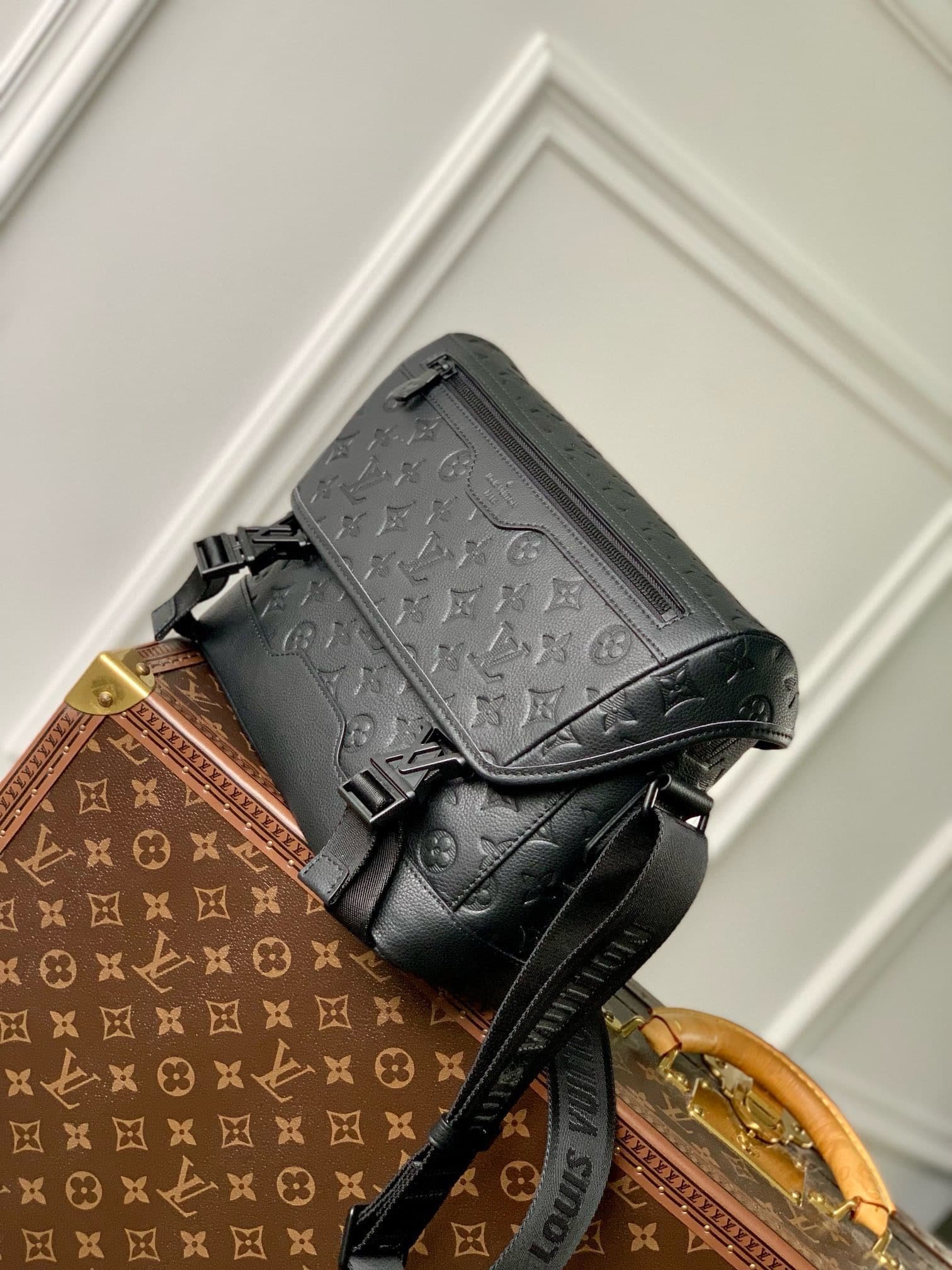 LV Messenger Voyager PM