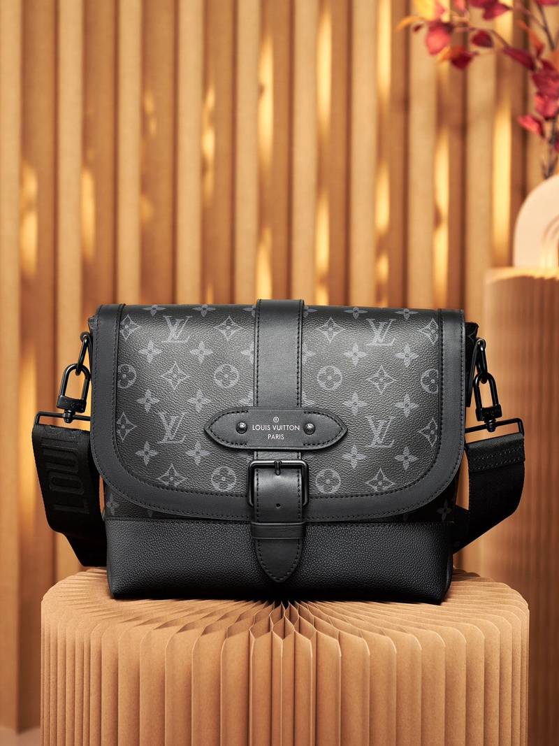 LV Saumur Messenger