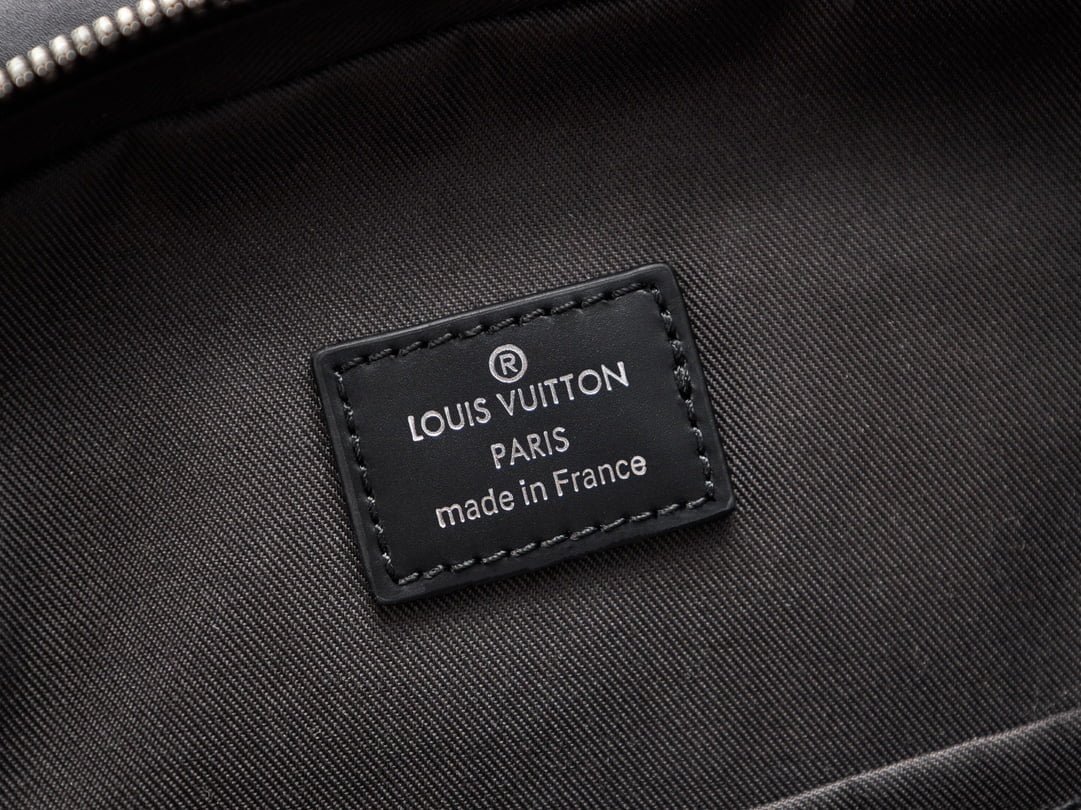LV Avenue NM Slingbag