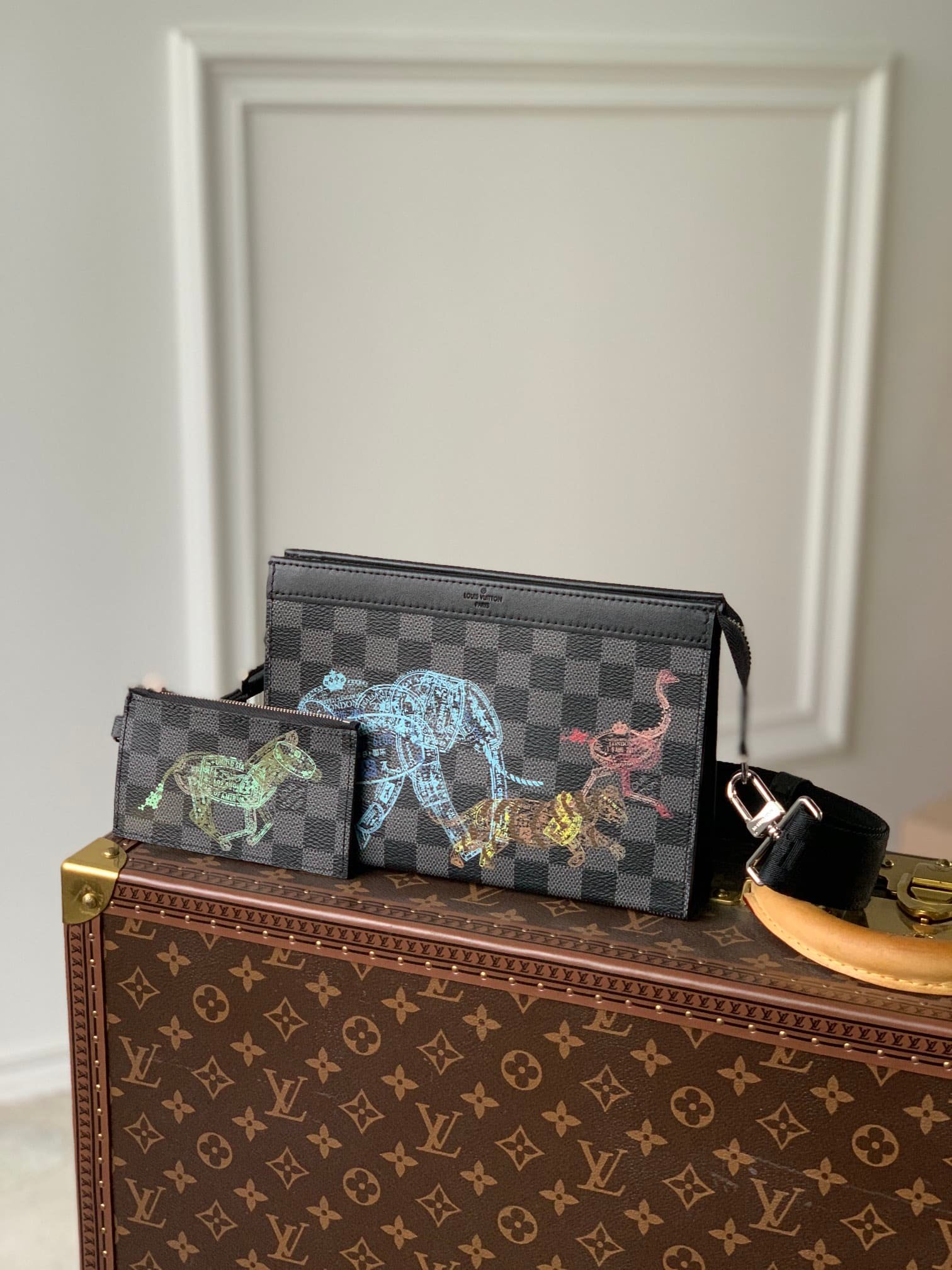 LV Gaston Wearable Wallet