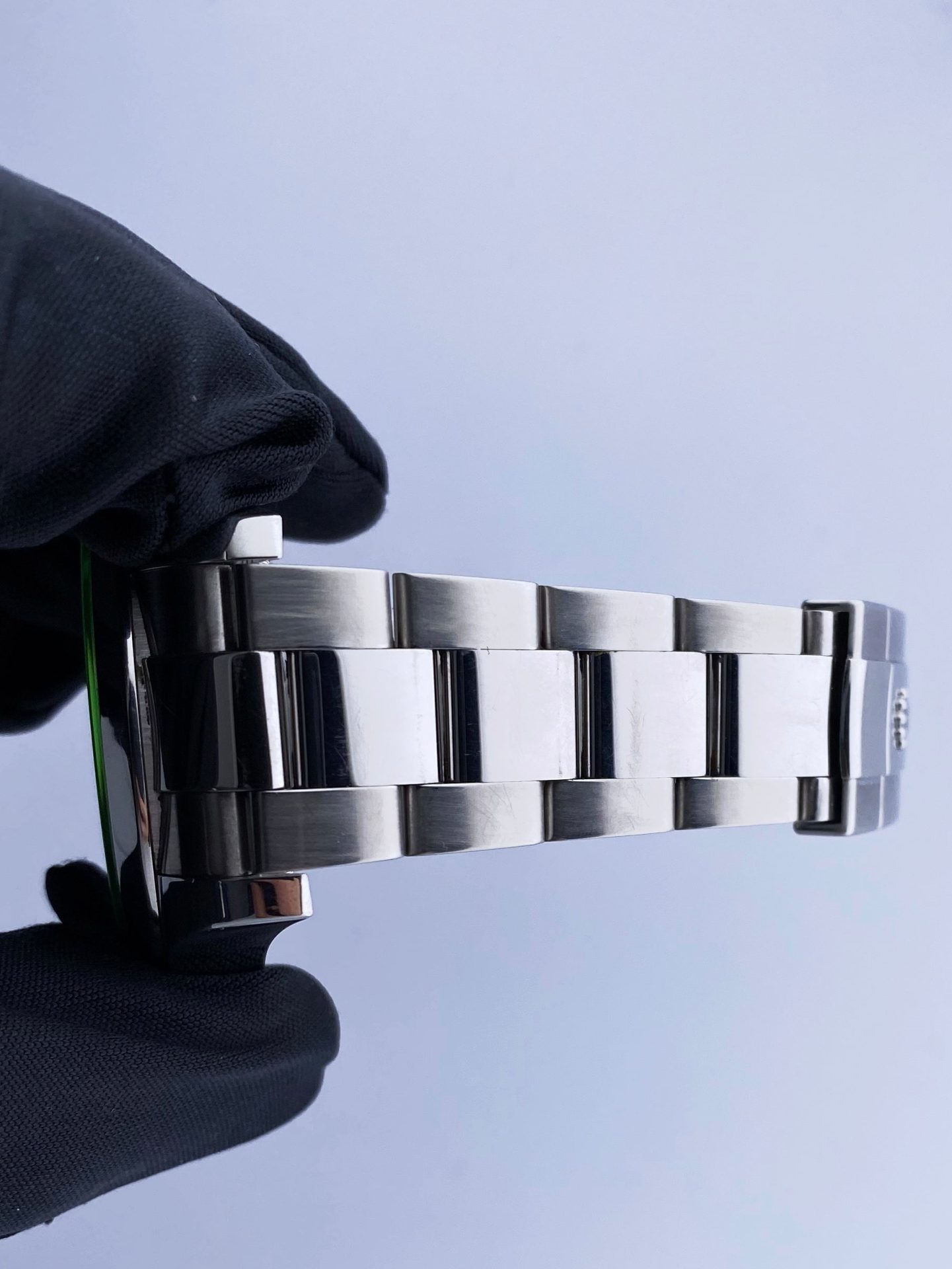 Rolex Milgauss 116400GV Green Crystal Mens Watch