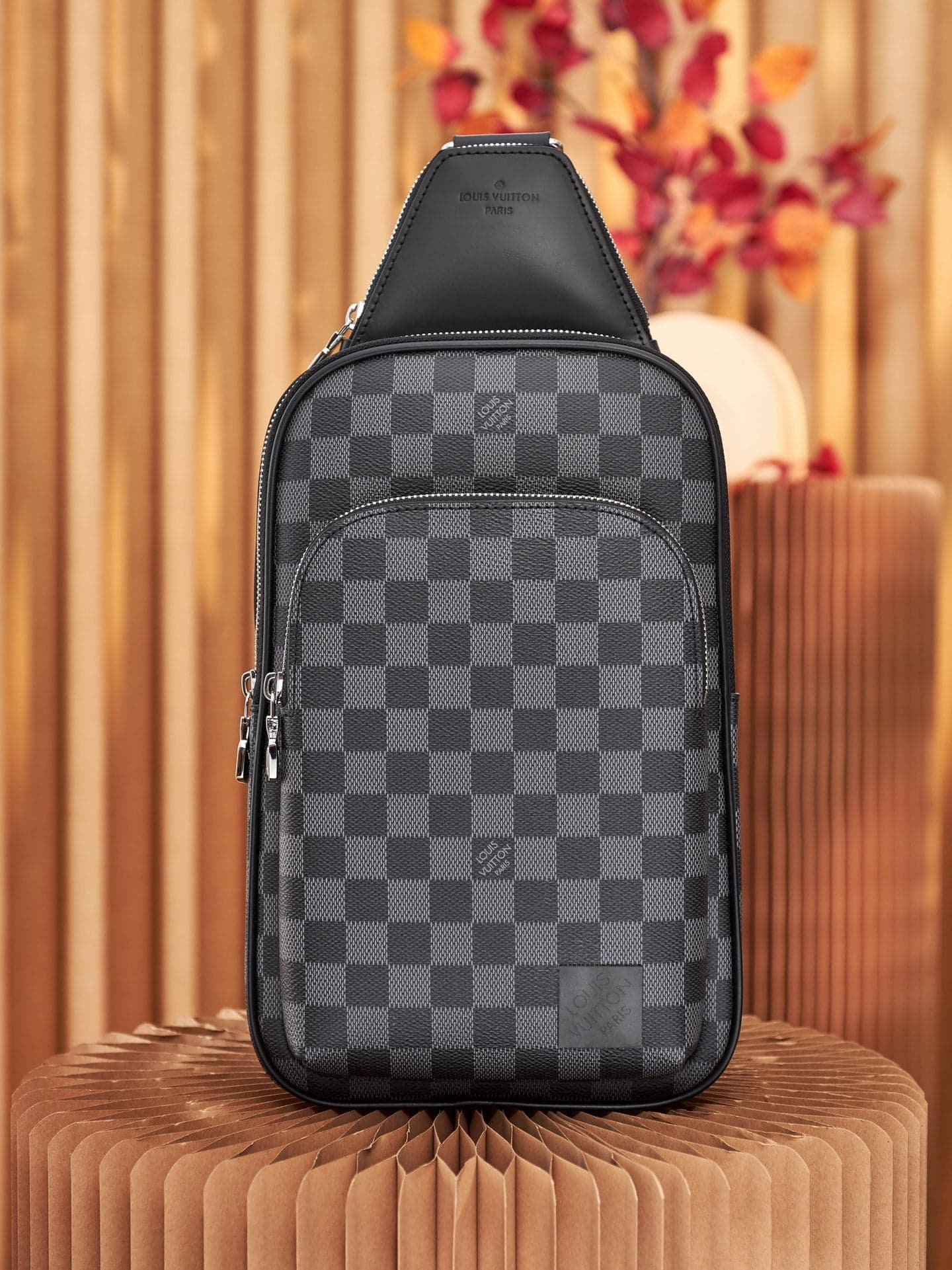 LV Avenue NM Slingbag