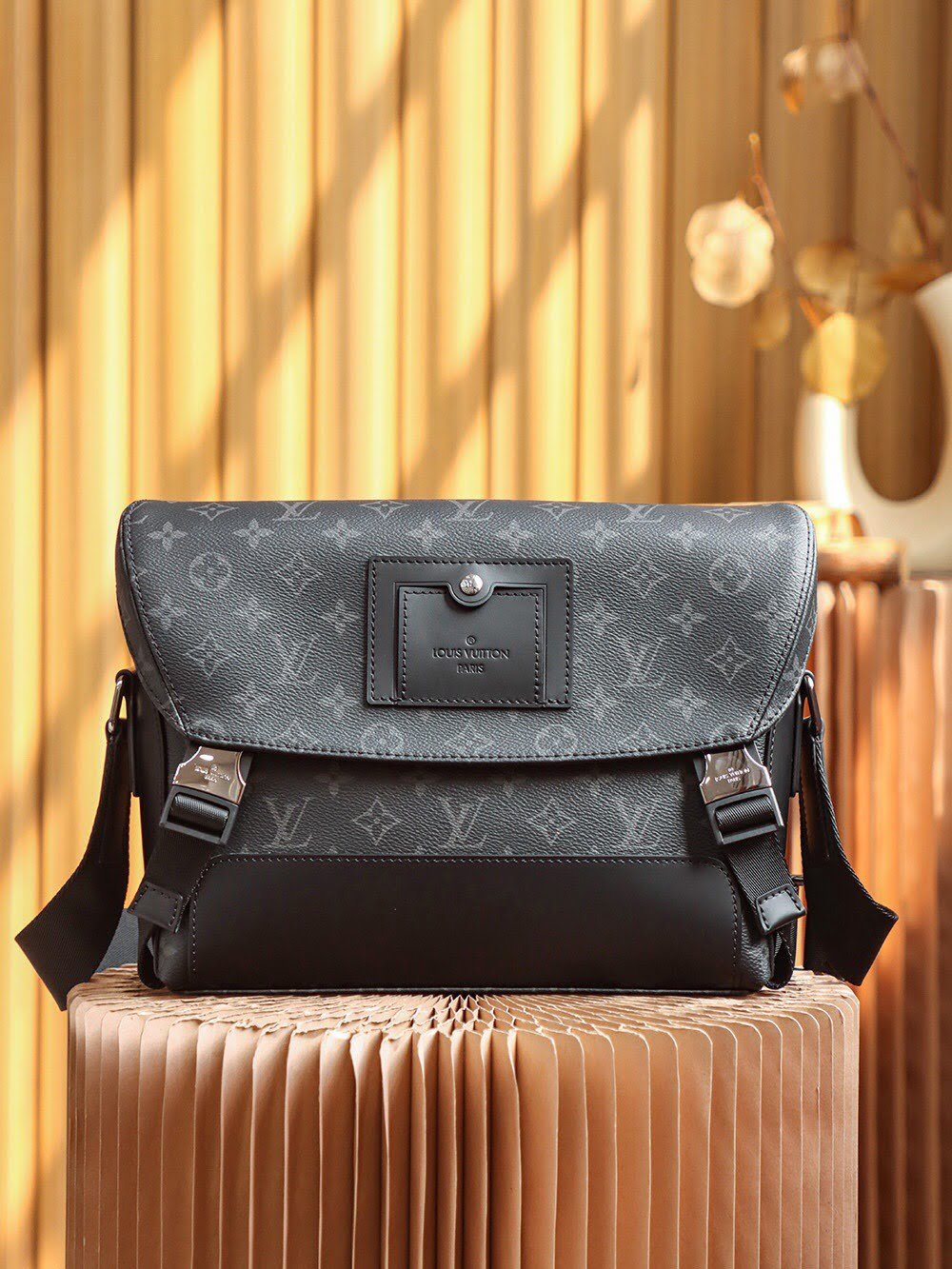 LV Messenger PM Voyager