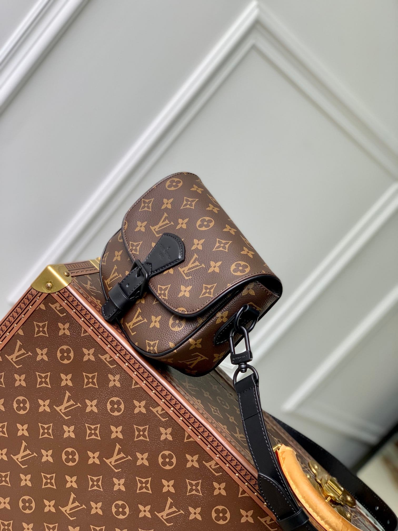 LV Montsouris Messenger PM
