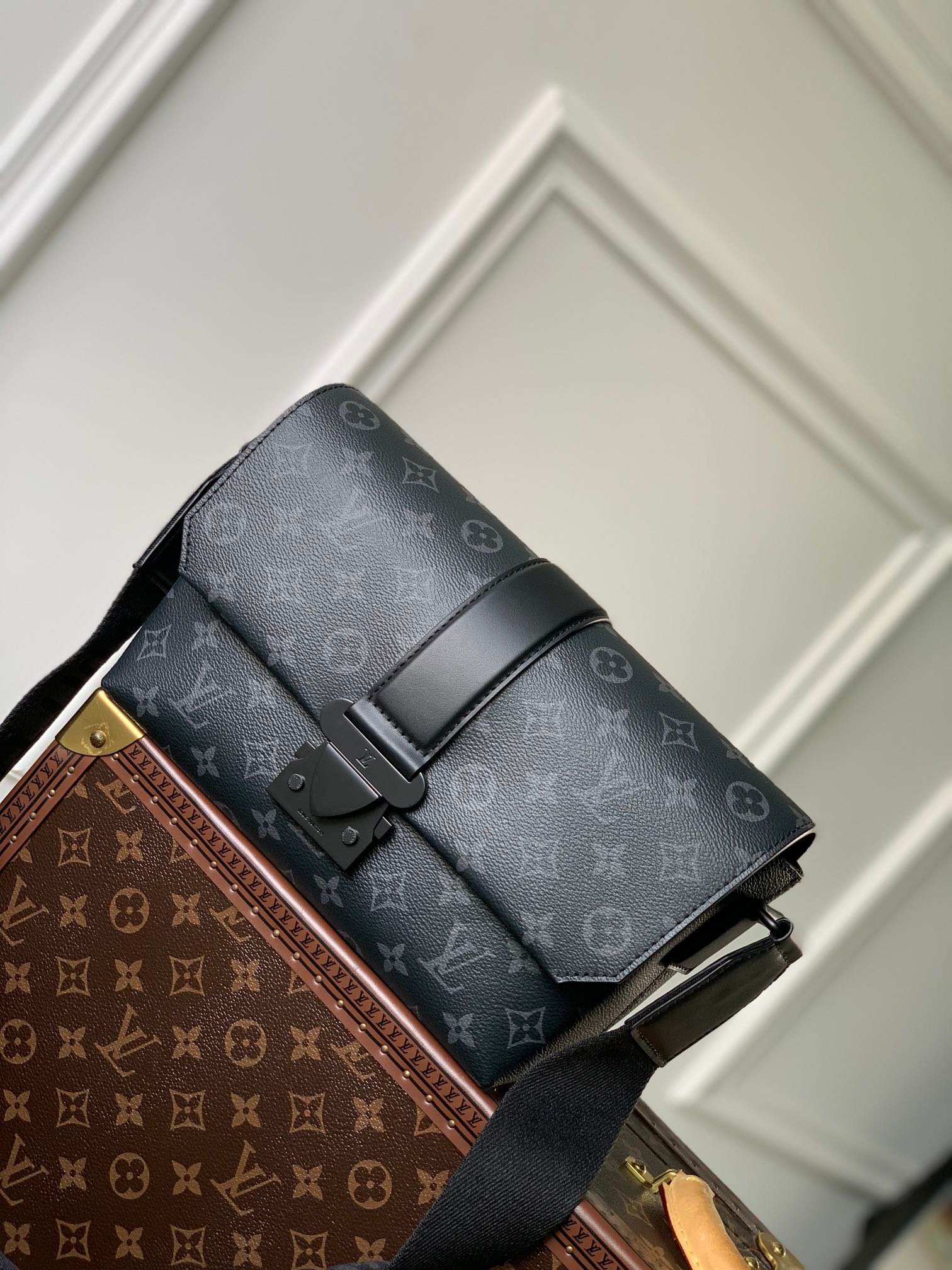 LV S-Cape Messenger Bag