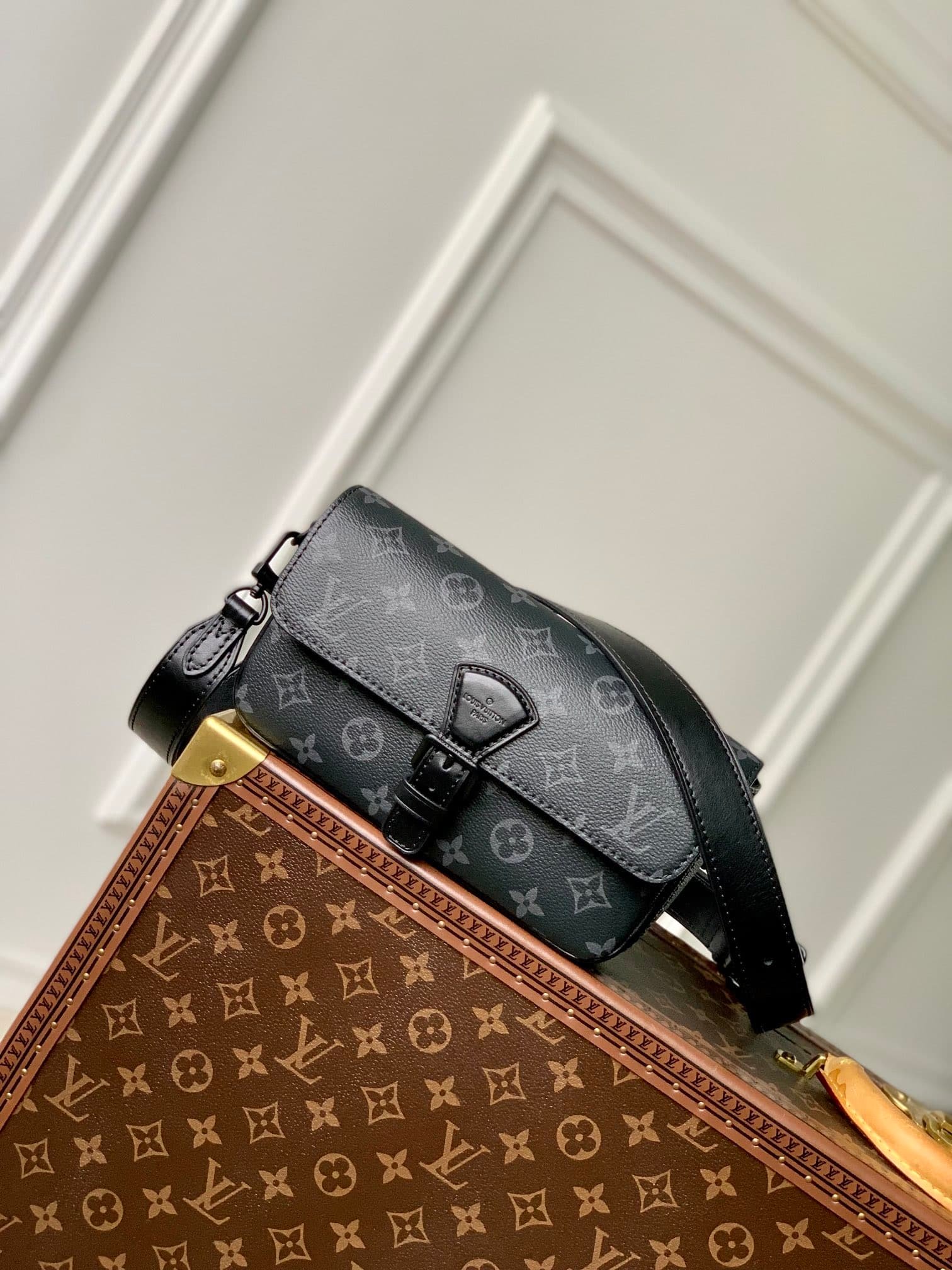 LV Montsouris Wearable Wallet