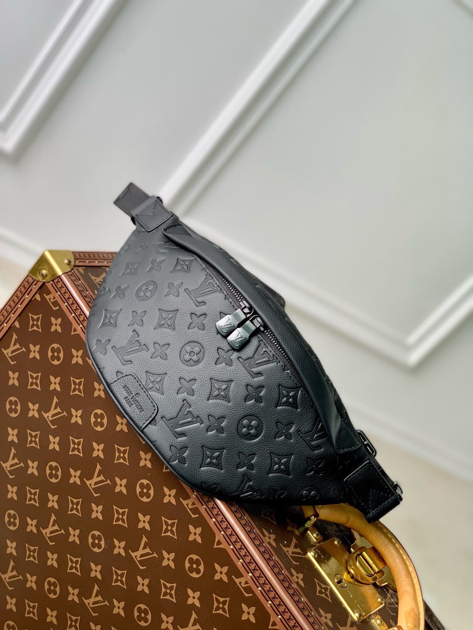 LV Discovery Bumbag PM
