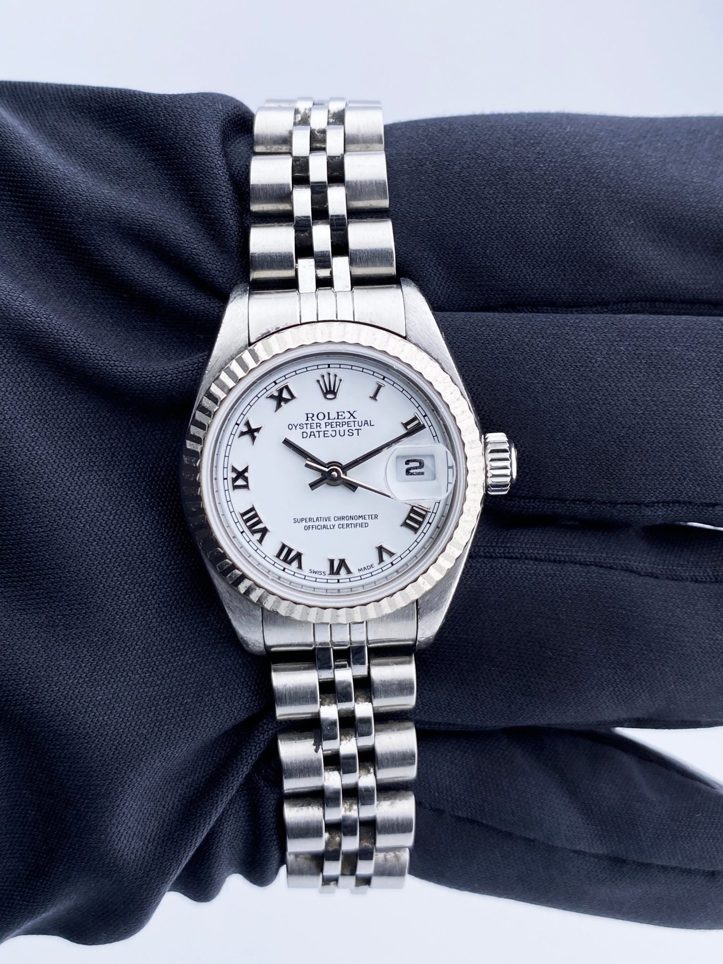 Rolex Datejust 79174 Ladies Watch W/Service Card