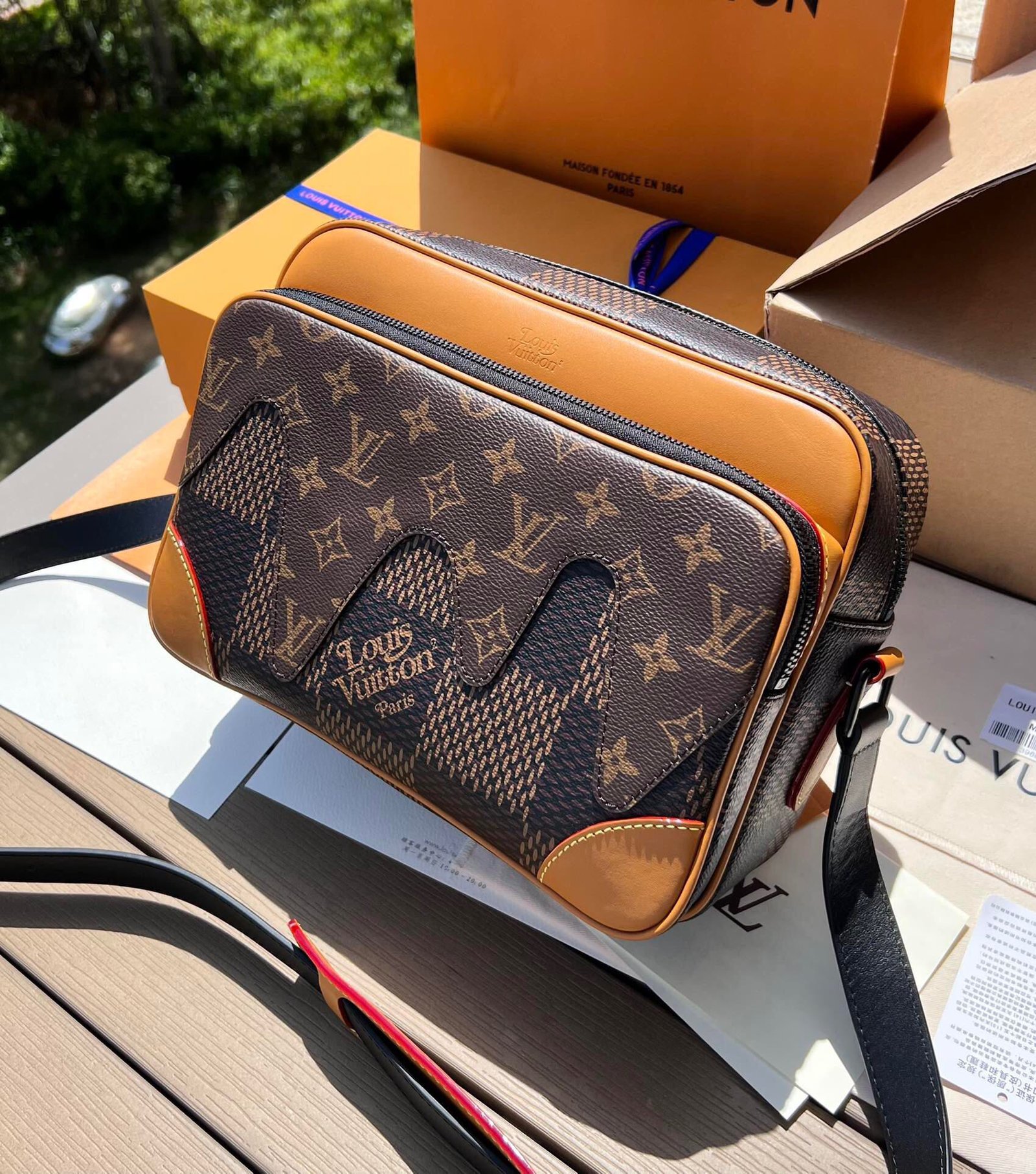 LV x Nigo Nil Messenger
