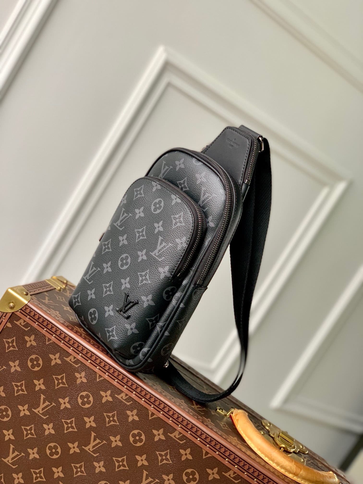 LV Avenue Slingbag PM
