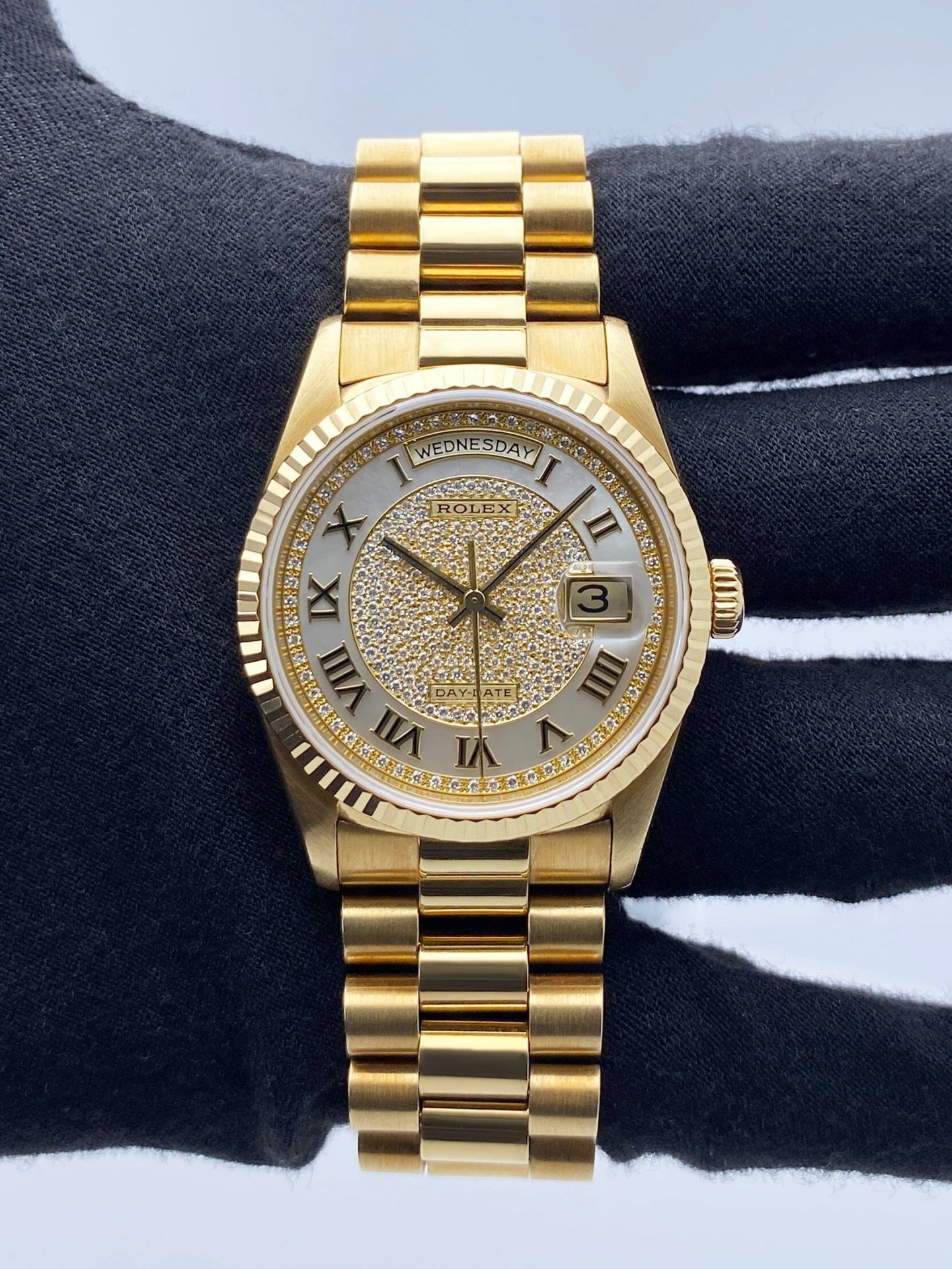 Rolex Day Date 18238 MOP Pave Diamond Dial Mens Watch