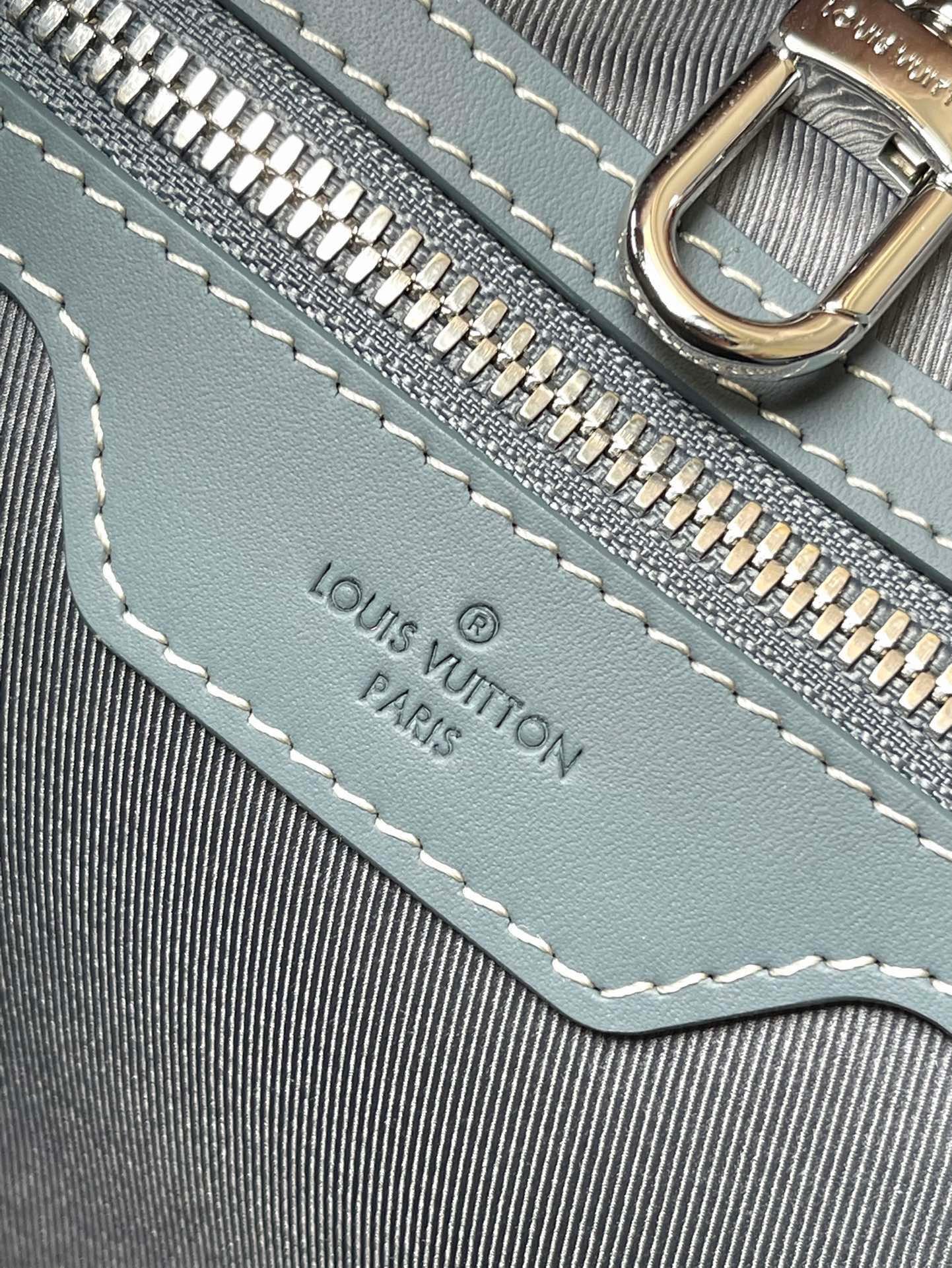 LV Weekend Tote NM