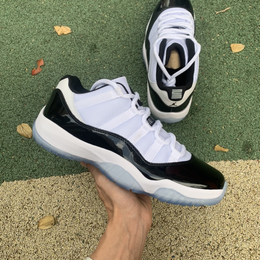 Jordan 11 Retro Low Concord 528895-153