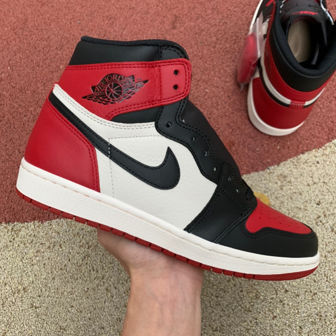 Jordan 1 Retro High Bred Toe 555088-610