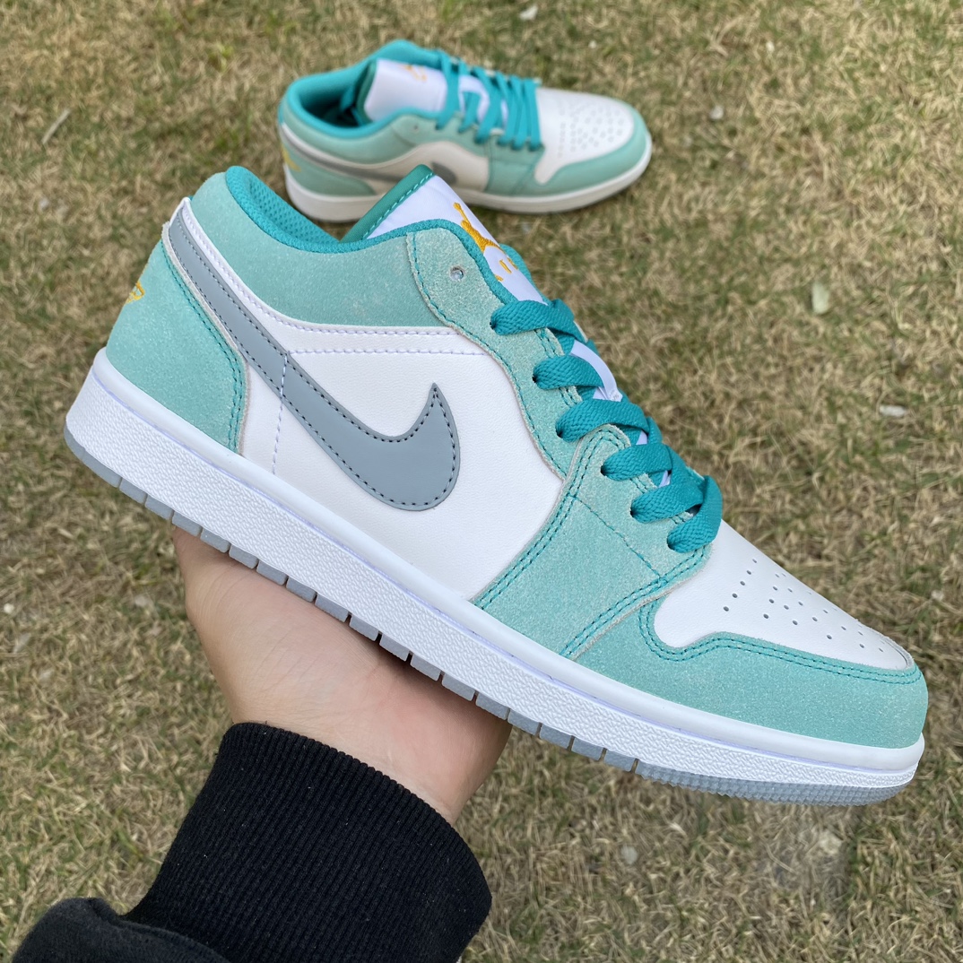 Jordan 1 Low SE New Emerald DN3705-301