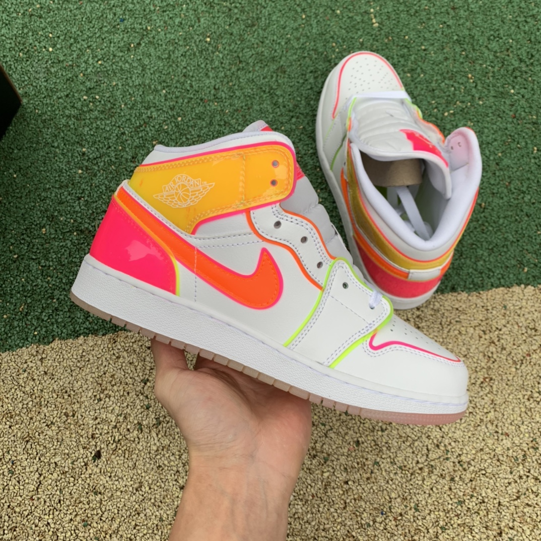 Jordan 1 Mid Edge Glow CV4611-100