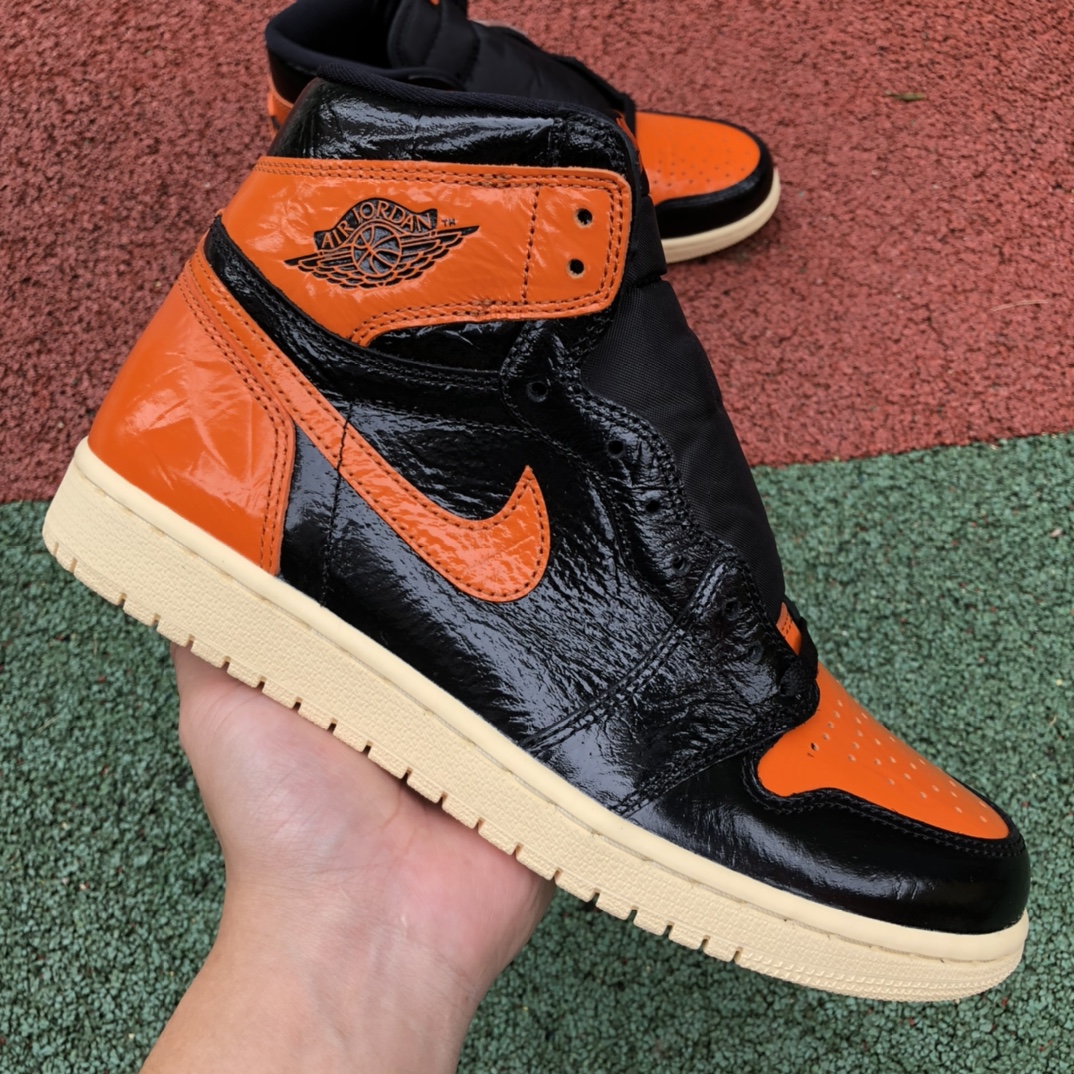 Jordan 1 Retro High Shattered Backboard 3.0 555088-028