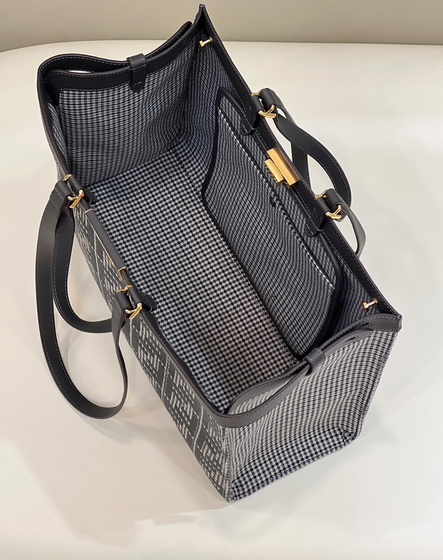 Fendi X-Tote 8BH374 Black