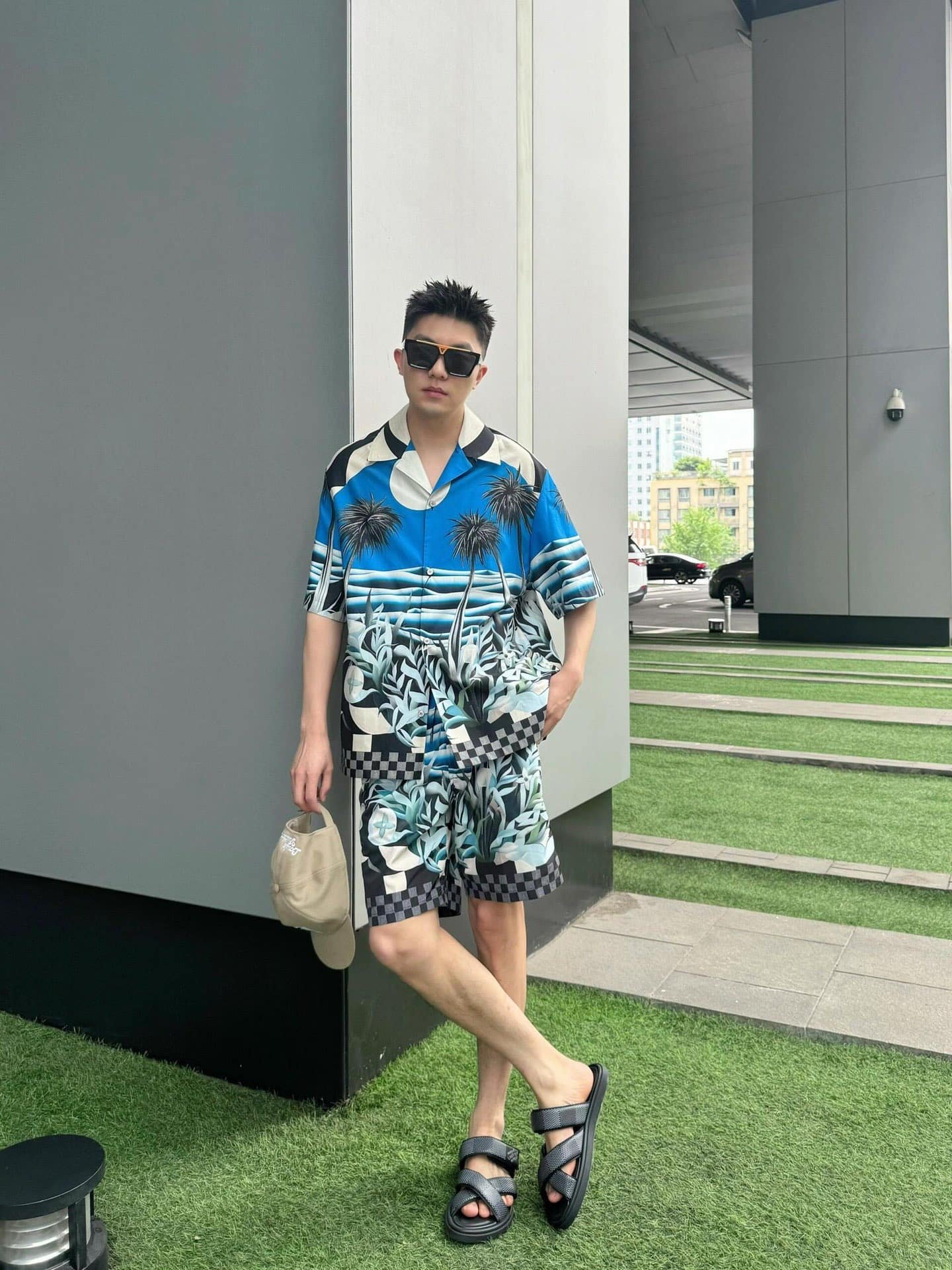 LV Printed Short-Sleeved Cotton Shirt+Technical Cotton Jersey Shorts