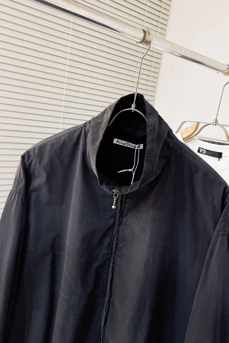Logo zipper jacket