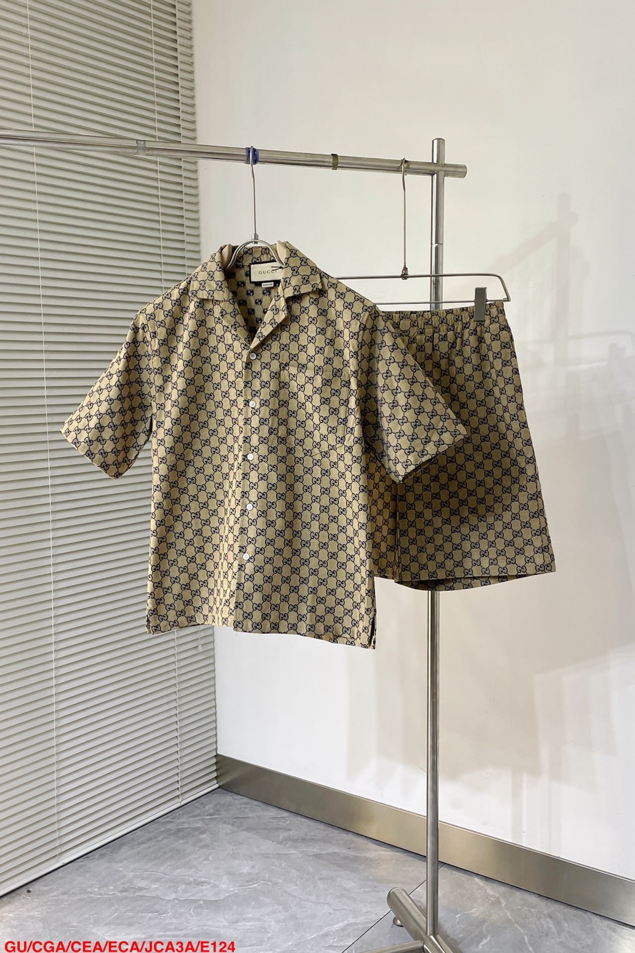 Gucci gg linen blend canvas shirt+gg supreme linen shorts