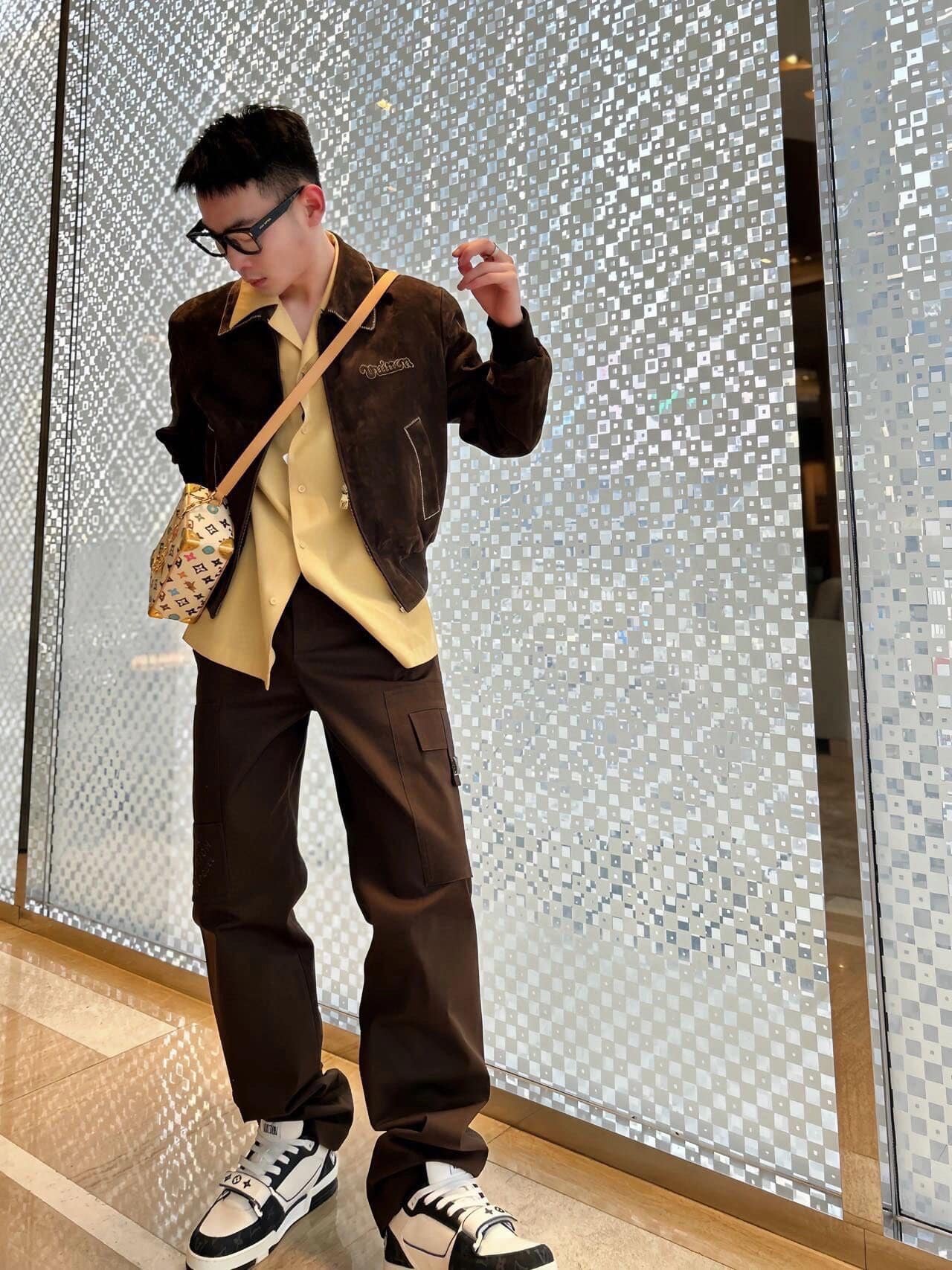 LV Signature Cotton Cargo Pants