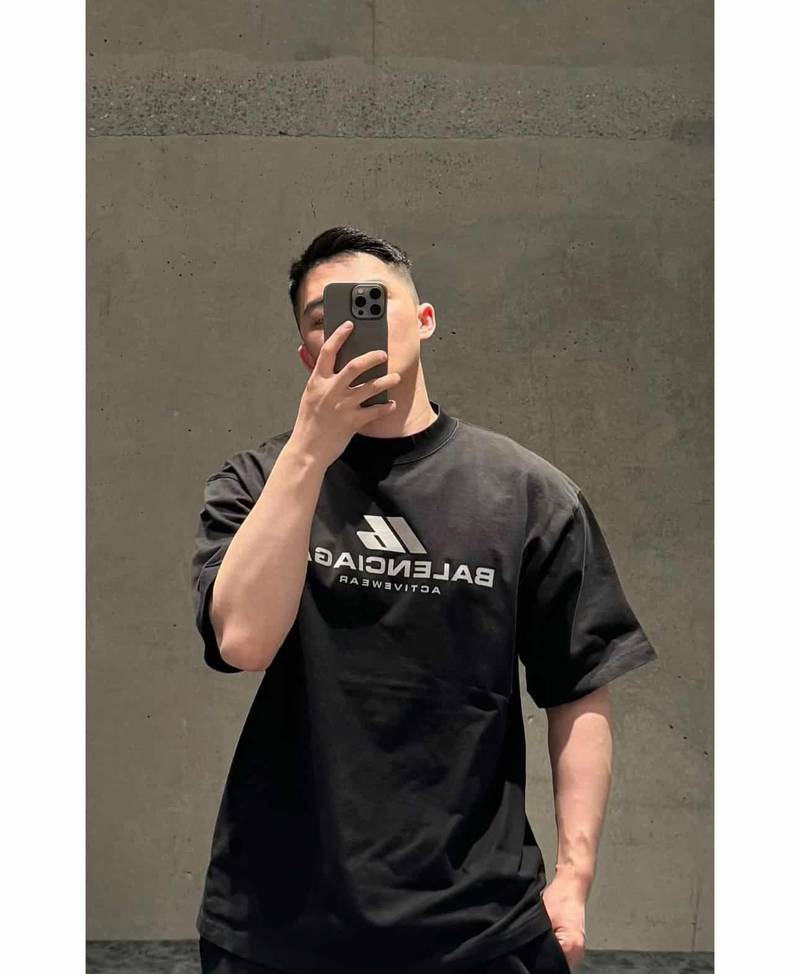 Balenciaga Activewear T-shirt medium