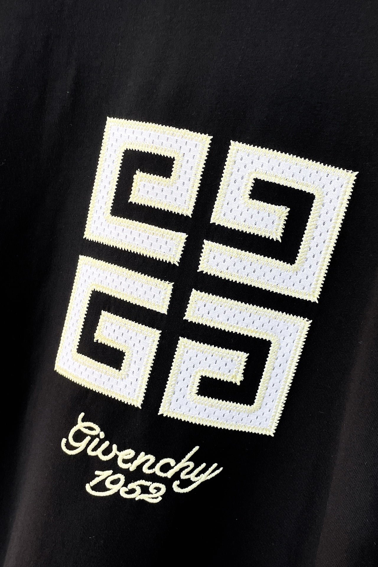 Givenchy 4G t-shirt in cotton